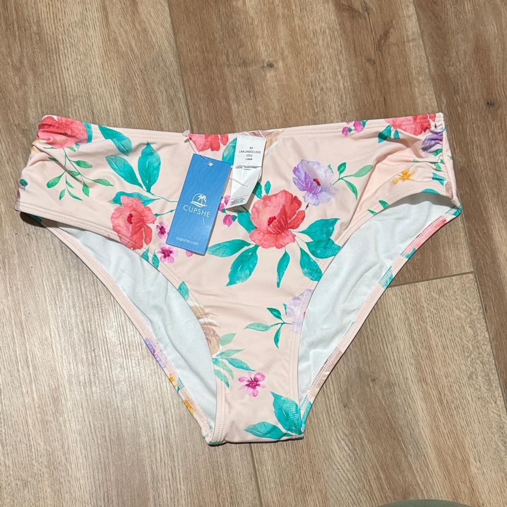 Cupshe Floral Bikini Bottom - Pink and Red